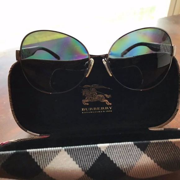 100% Authentic Burberry Sunglasses main image 4